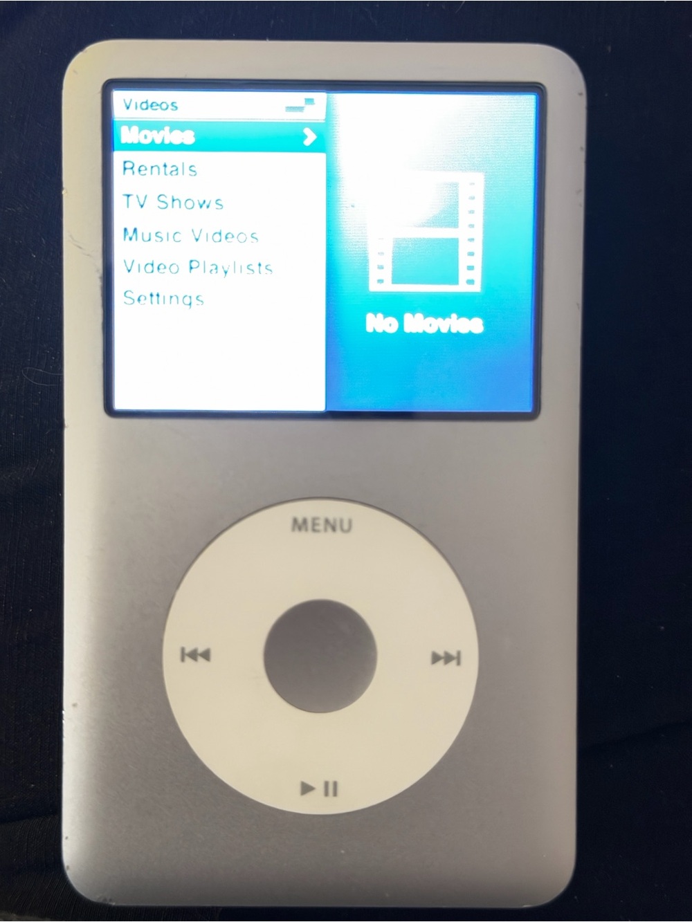 APPLE IPOD CLASSIC 160 gb great shape comes with charger